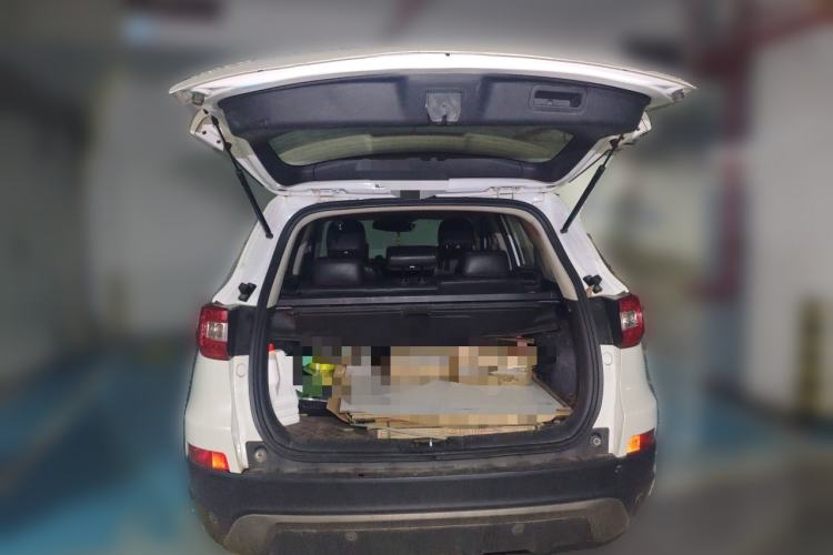 Used CHANGAN CS75 2014 1.8T Automatic Elite Model China IV Standard Trunk
