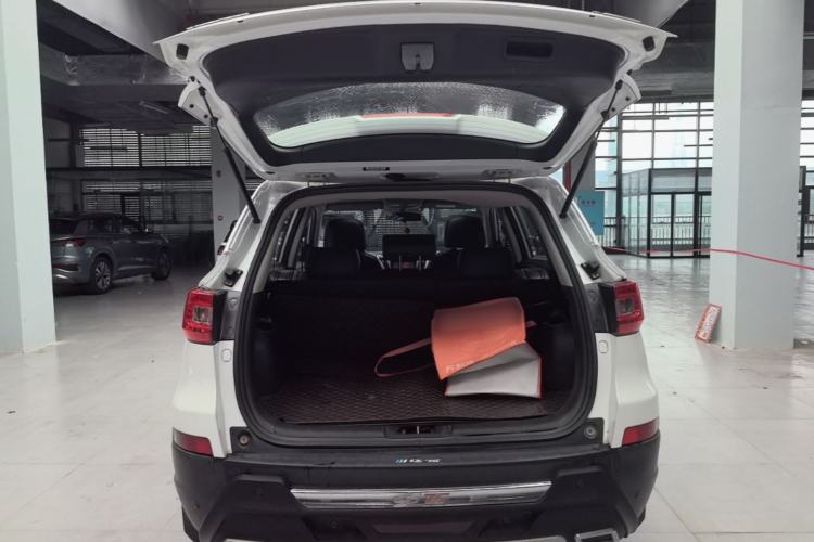 Used CHANGAN CS75 2014 1.8T Automatic Elite Model China IV Standard Trunk