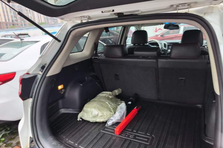 Used CHANGAN CS75 2014 1.8T Automatic Elite Model China IV Standard Trunk