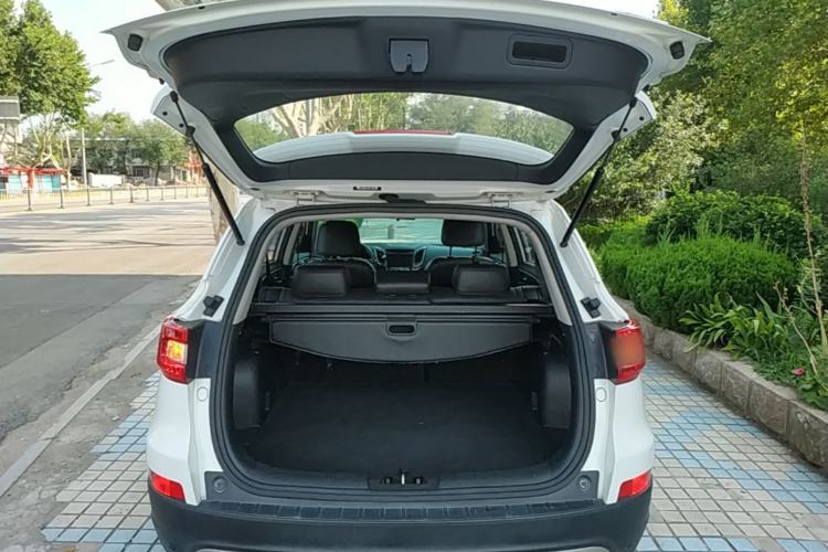 Used CHANGAN CS75 2014 1.8T Automatic Elite Model China IV Standard Trunk