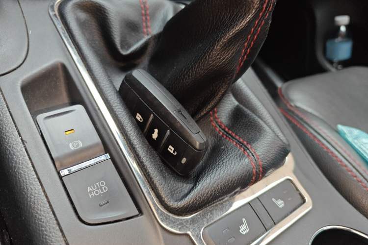 Used CHANGAN CS75 2014 2.0L Manual Leading Version China IV Standard Vehicle Key