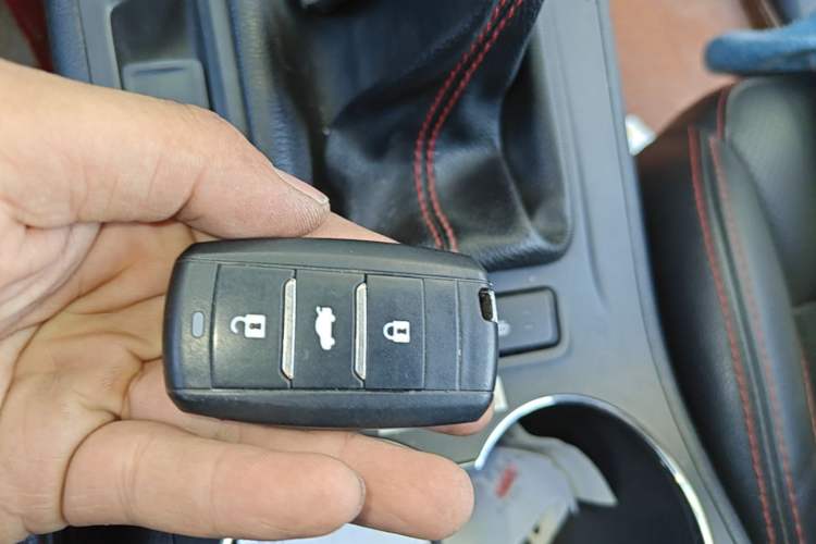 Used CHANGAN CS75 2014 2.0L Manual Leading Version China IV Standard Vehicle Key