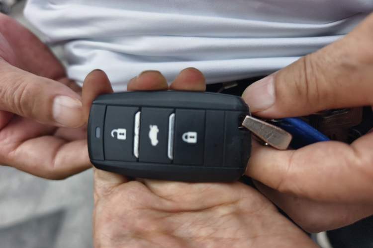 Used CHANGAN CS75 2014 1.8T Automatic Fashion Model China V Standard Vehicle Key