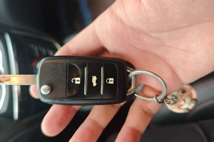Used CHANGAN CS75 2014 2.0L Manual Luxury Version China IV Standard Vehicle Key