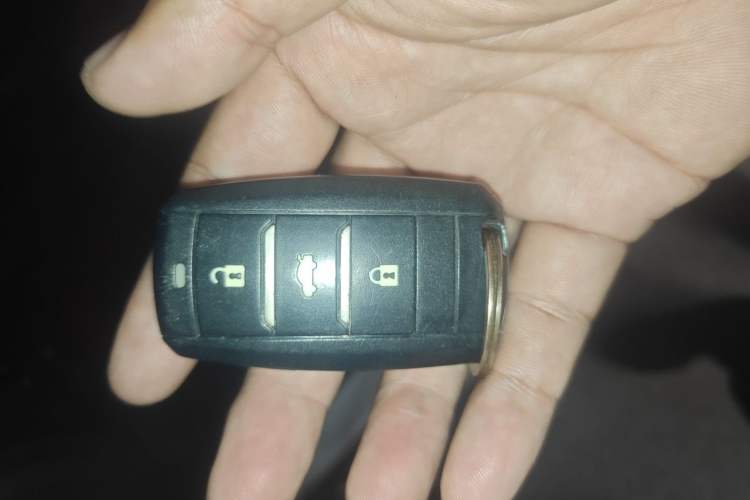 Used CHANGAN CS75 2014 2.0L Manual Leading Version China IV Standard Vehicle Key