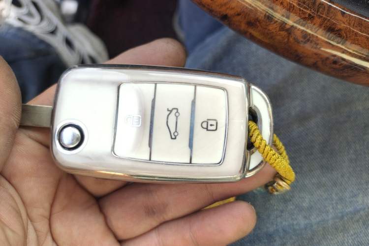 Used CHANGAN CS75 2014 2.0L Manual Luxury Version China IV Standard Vehicle Key