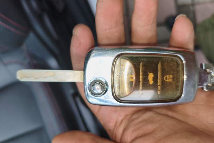 Used CHANGAN CS75 2014 2.0L Manual Luxury Version China IV Standard Vehicle Key