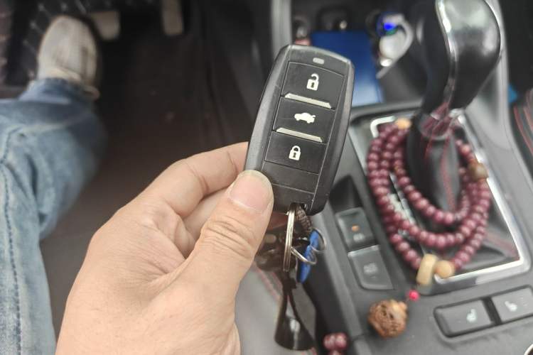Used CHANGAN CS75 2014 1.8T Automatic Prestige Model China IV Standard Vehicle Key