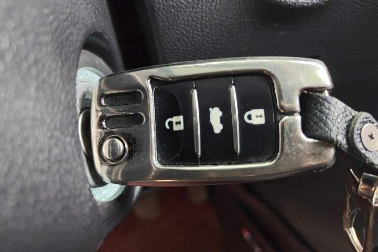 Used CHANGAN CS75 2014 2.0L Manual Luxury Version China IV Standard Vehicle Key
