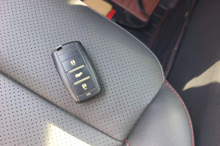 Used CHANGAN CS75 2014 1.8T Automatic Elite Model China IV Standard Vehicle Key