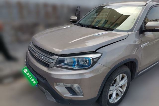 Używany CHANGAN CS75 2014 1.8T Automatic Elite Model China IV Standard