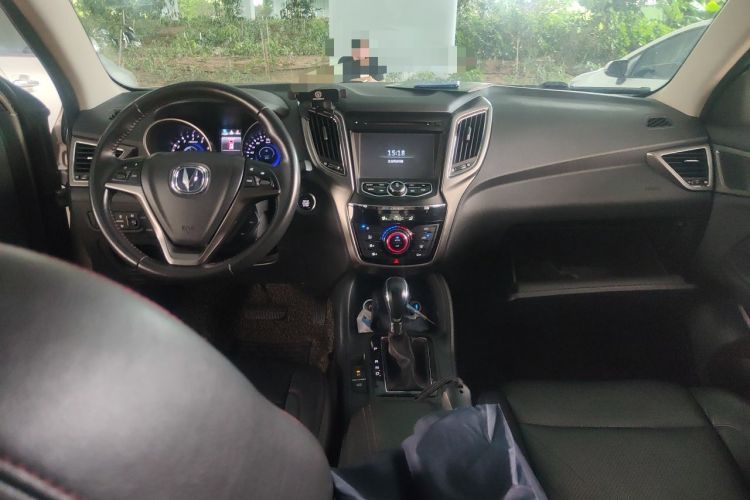 Used CHANGAN CS75 2014 1.8T Automatic Elite Version China V Standard Center Console
