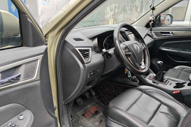 Used CHANGAN CS75 2014 2.0L Manual Luxury Version China V Standard Driver Seat