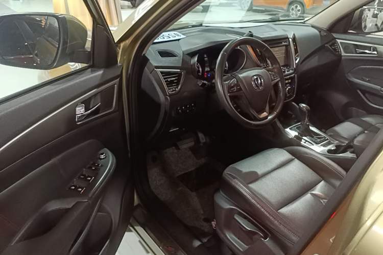 Used CHANGAN CS75 2014 1.8T Automatic Elite Version China V Standard Driver Seat