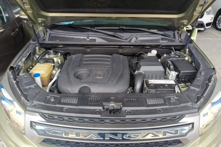 Used CHANGAN CS75 2014 1.8T Automatic Elite Model China IV Standard Engine Bay