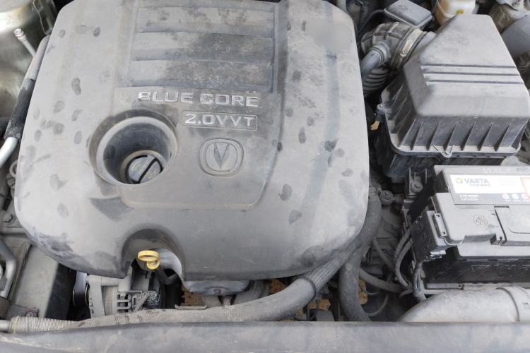 Used CHANGAN CS75 2014 2.0L Manual Luxury Version China IV Standard Engine Bay