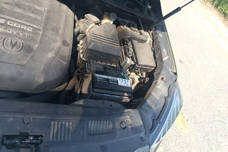 Used CHANGAN CS75 2014 2.0L Manual Leading Version China IV Standard Engine Bay Left
