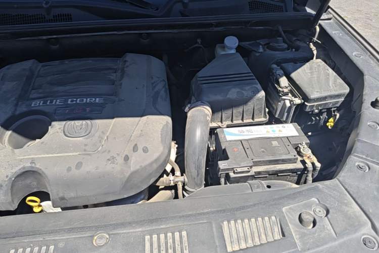 Used CHANGAN CS75 2014 1.8T Automatic Elite Model China IV Standard Engine Bay Left