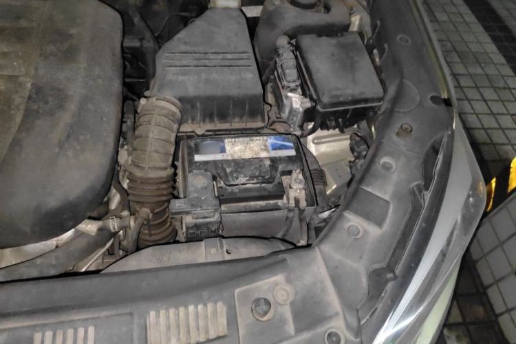 Used CHANGAN CS75 2014 1.8T Automatic Elite Version China V Standard Engine Bay Left