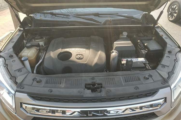 Used CHANGAN CS75 2014 1.8T Automatic Prestige Model China IV Standard Engine Bay