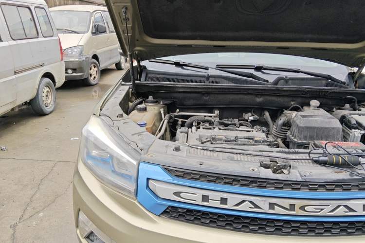Used CHANGAN CS75 2014 2.0L Manual Luxury Version China V Standard Engine Bay Right