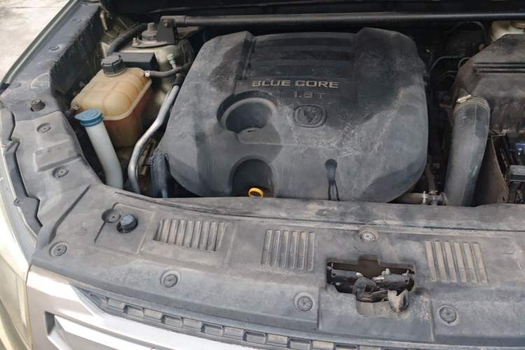 Used CHANGAN CS75 2014 1.8T Automatic Prestige Model China V Standard Engine Bay Right