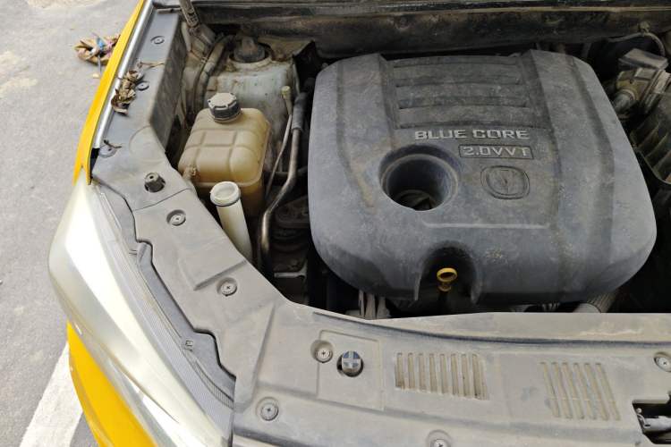 Used CHANGAN CS75 2014 2.0L Manual Luxury Version China V Standard Engine Bay Right
