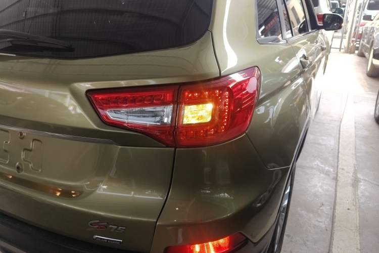 Used CHANGAN CS75 2014 1.8T Automatic Elite Model China IV Standard Exterior 6