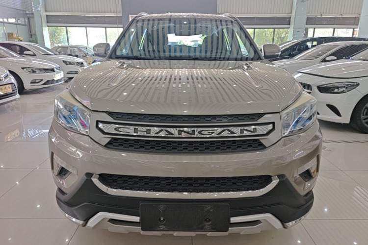 Used CHANGAN CS75 2014 2.0L Manual Luxury Version China IV Standard Front