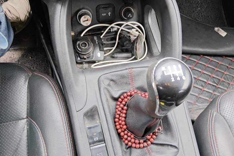 Used CHANGAN CS75 2014 2.0L Manual Luxury Version China V Standard Gear Lever