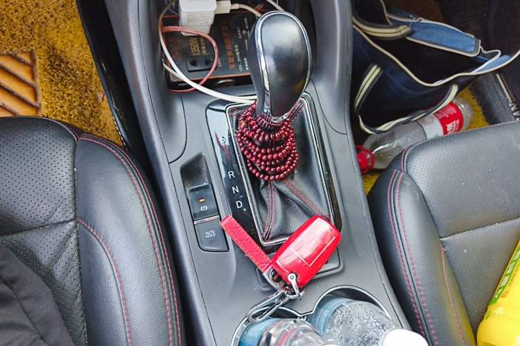 Used CHANGAN CS75 2014 1.8T Automatic Elite Model China IV Standard Gear Lever