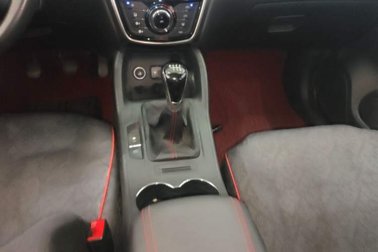 Used CHANGAN CS75 2014 2.0L Manual Luxury Version China IV Standard Gear Lever