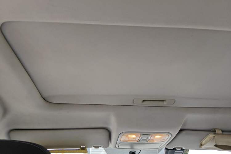 Used CHANGAN CS75 2014 2.0L Manual Luxury Version China V Standard Headliner