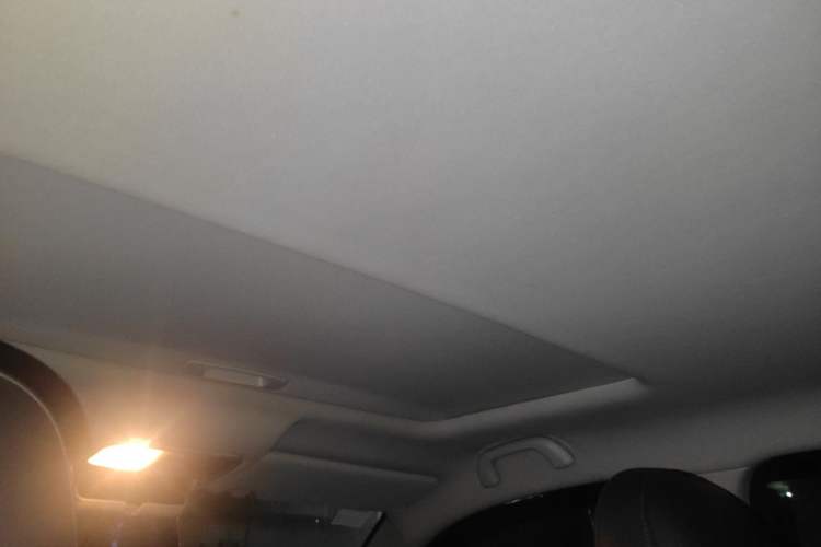 Used CHANGAN CS75 2014 1.8T Automatic Elite Version China V Standard Headliner