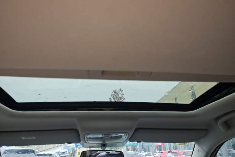 Used CHANGAN CS75 2014 2.0L Manual Luxury Version China IV Standard Headliner
