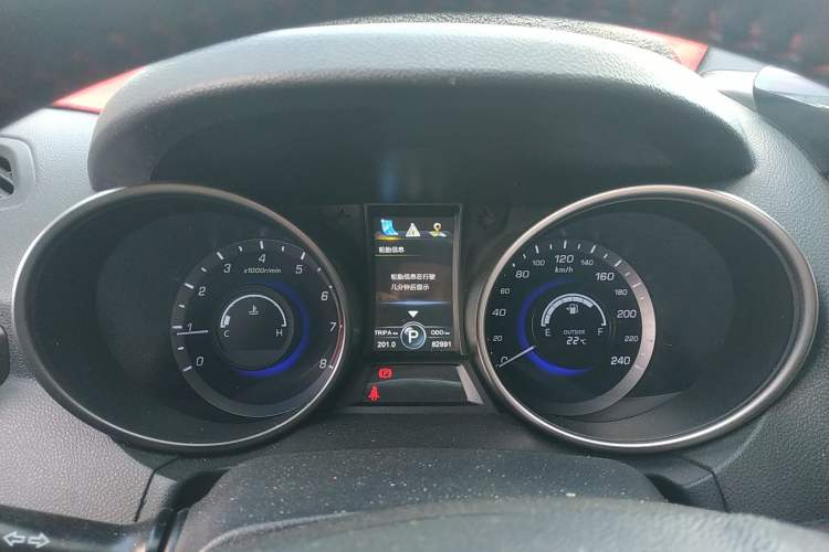Used CHANGAN CS75 2014 1.8T Automatic Elite Version China V Standard Instrument Cluster