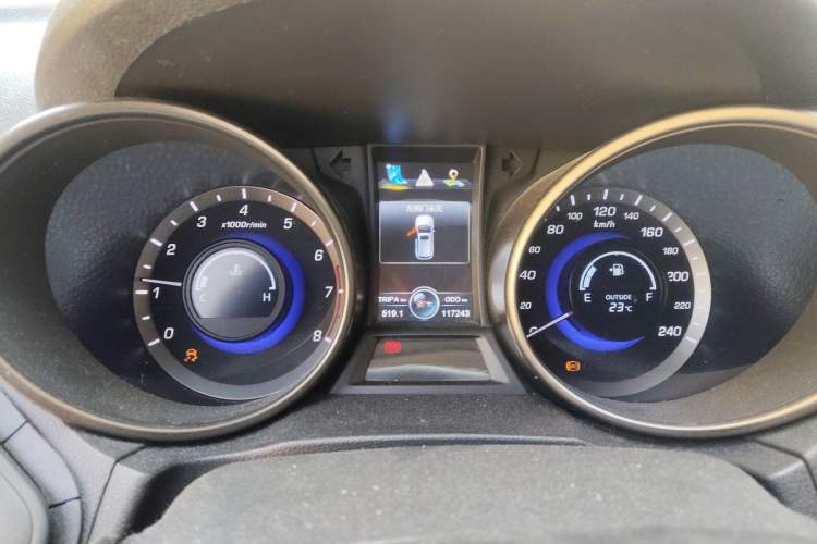 Used CHANGAN CS75 2014 2.0L Manual Luxury Version China IV Standard Instrument Cluster