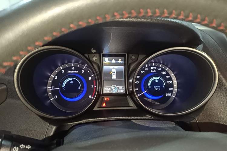 Used CHANGAN CS75 2014 1.8T Automatic Elite Version China V Standard Instrument Cluster