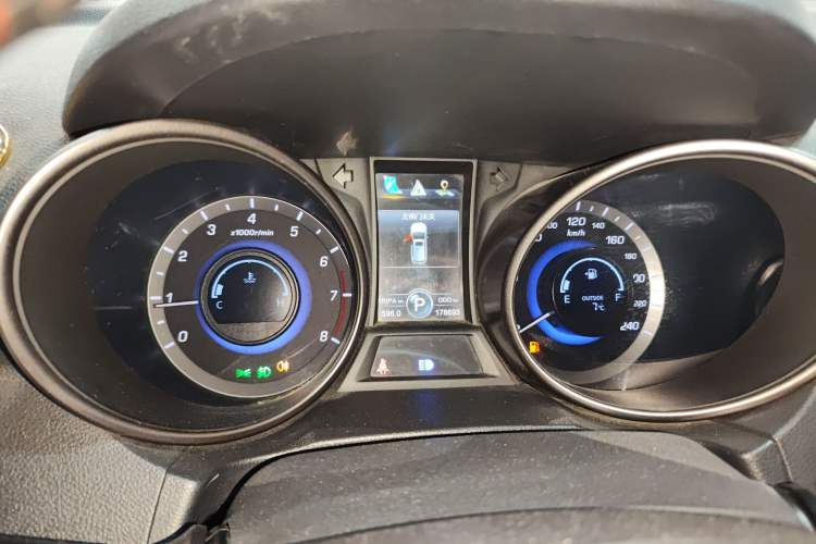 Used CHANGAN CS75 2014 1.8T Automatic Elite Model China IV Standard Instrument Cluster