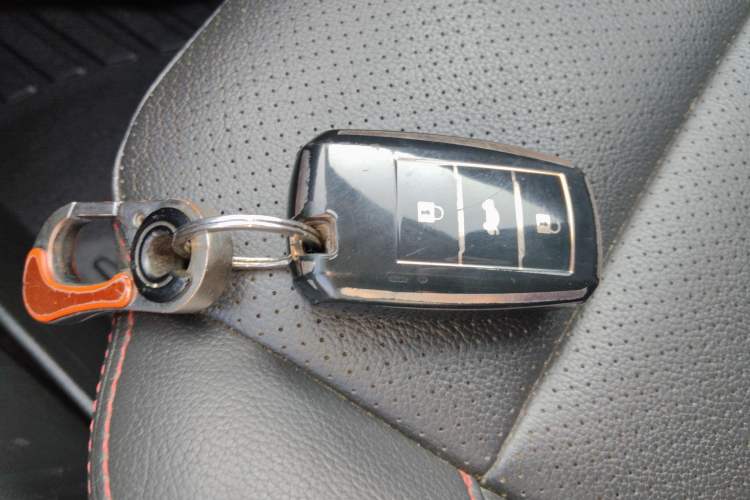 Used CHANGAN CS75 2014 1.8T Automatic Elite Model China IV Standard Interior 1