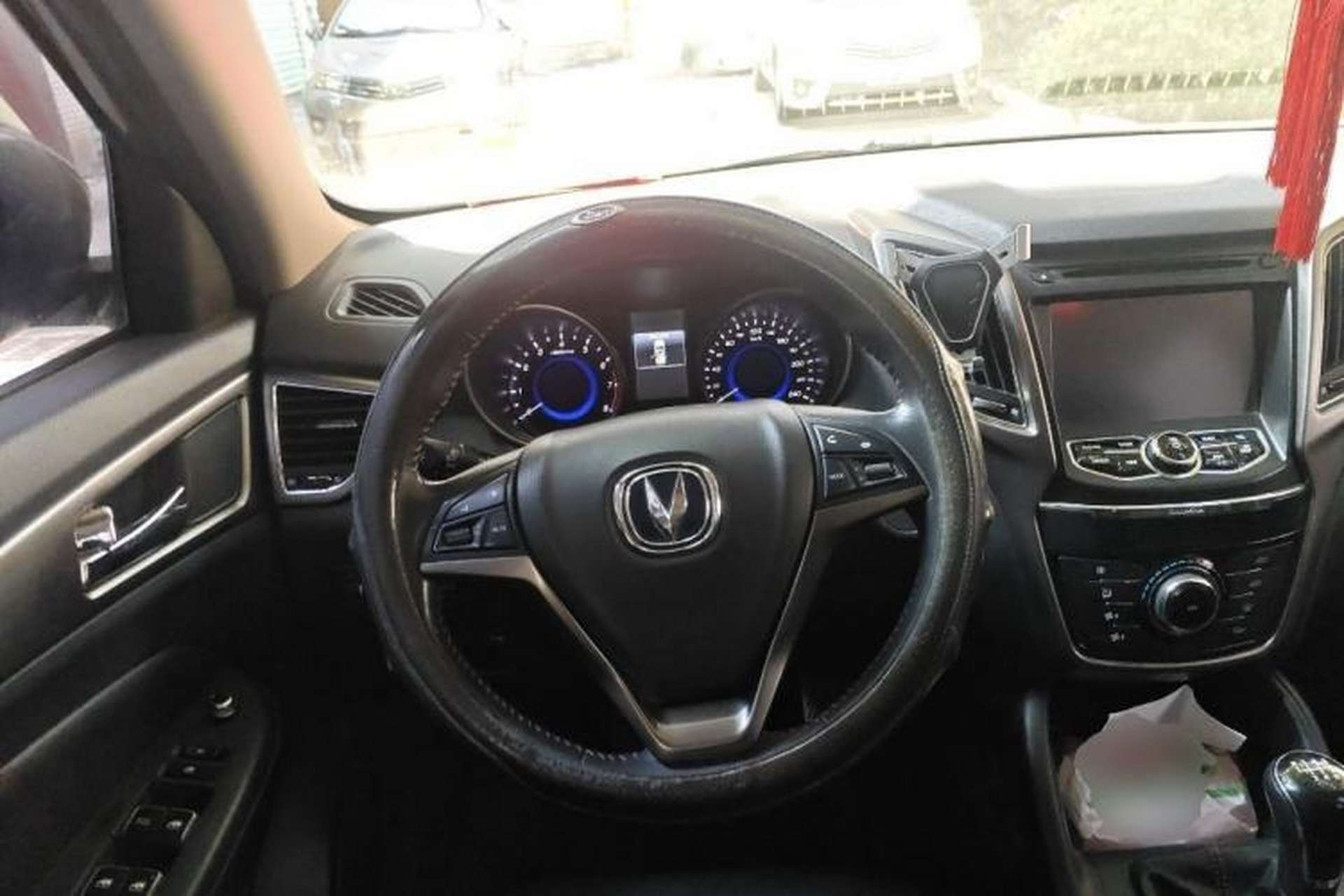 Used CHANGAN CS75 2014 2.0L Manual Luxury Version China V Standard Interior 2