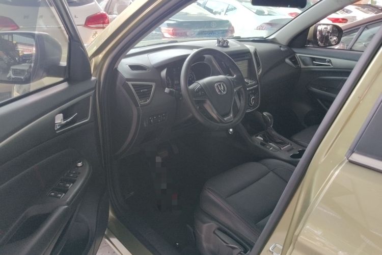 Used CHANGAN CS75 2014 1.8T Automatic Elite Model China IV Standard Interior 3