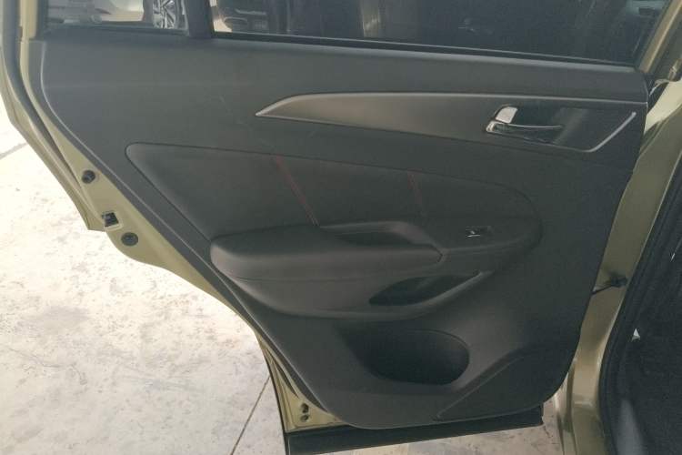 Used CHANGAN CS75 2014 1.8T Automatic Elite Model China IV Standard Interior 8