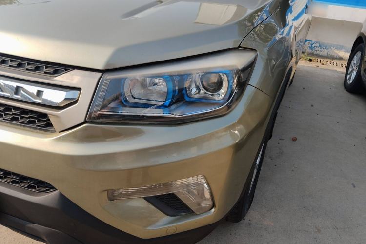 Used CHANGAN CS75 2014 1.8T Automatic Elite Model China IV Standard Left Front Headlight
