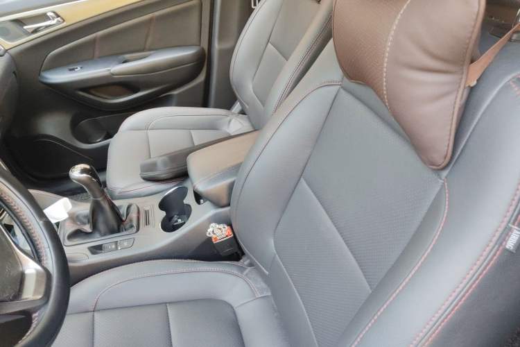 Used CHANGAN CS75 2014 2.0L Manual Luxury Version China IV Standard Left Front Seat