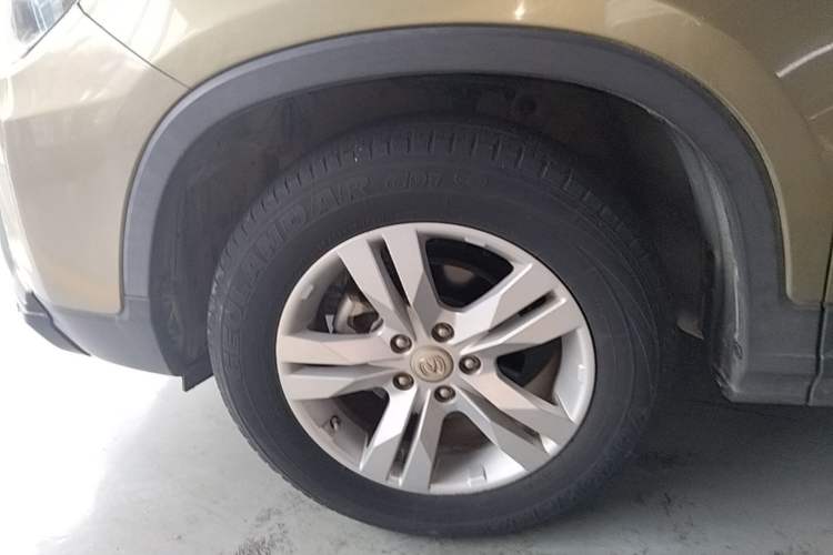 Used CHANGAN CS75 2014 1.8T Automatic Elite Model China IV Standard Left Front Wheel Hub