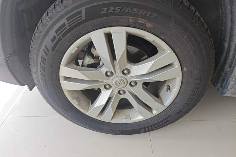 Used CHANGAN CS75 2014 1.8T Automatic Elite Model China IV Standard Left Front Wheel Hub