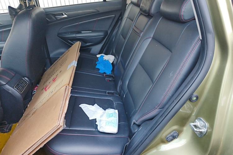 Used CHANGAN CS75 2014 1.8T Automatic Elite Model China IV Standard Left Rear Seat