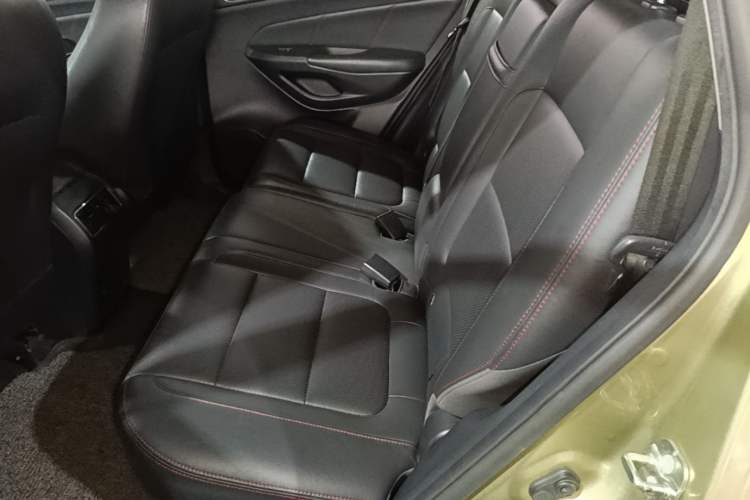 Used CHANGAN CS75 2014 1.8T Automatic Elite Version China V Standard Left Rear Seat