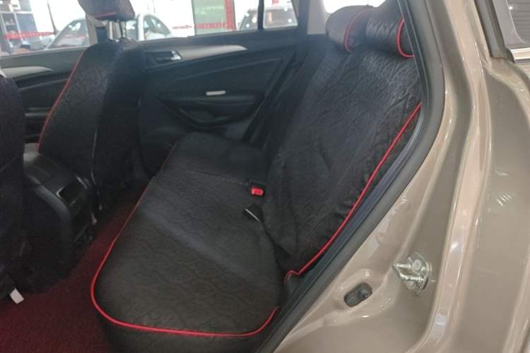 Used CHANGAN CS75 2014 2.0L Manual Luxury Version China IV Standard Left Rear Seat